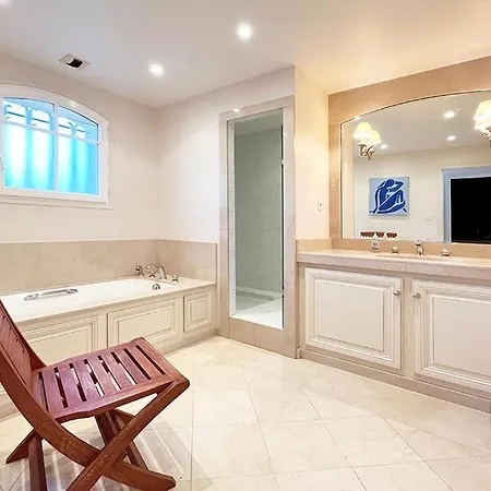 Villa Les Jasmins Piscine Proche Jardin *
